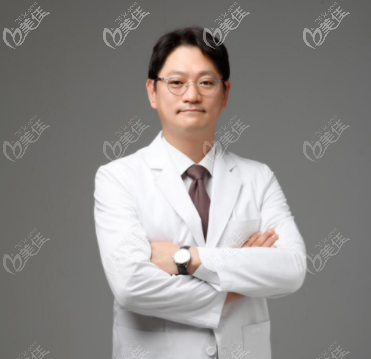 韓國(guó)必嫵整形外科- 尹昌云院長(zhǎng)
