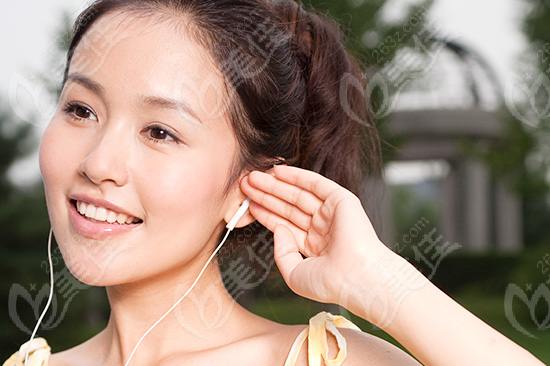 常用吹風機或致禿頂 “速干族”如何護發(fā)防脫