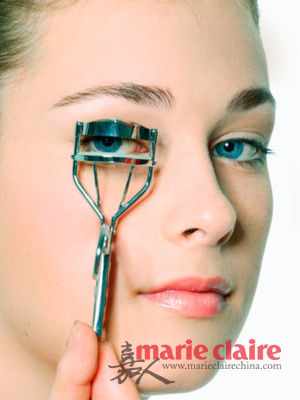 比馬桶還臟 揭秘化妝包里隱藏的各種毒