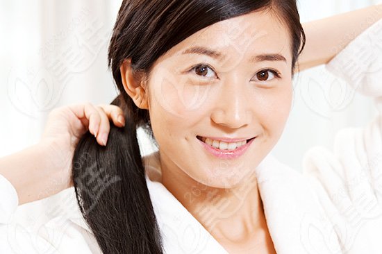 英國(guó)真人版芭比娃娃