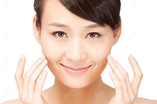 明星除皺 年齡過半百的“妖精”