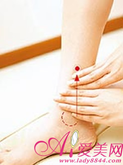 超簡(jiǎn)單看圖取穴 <!--<i data=20240710-sp></i>-->穴位按摩祛痘法