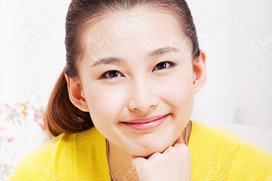 矯正虎牙多少錢?