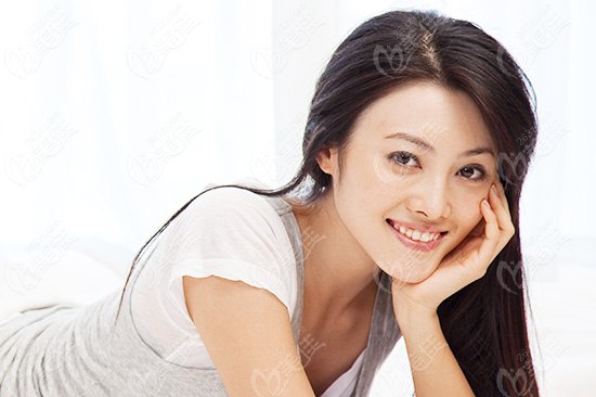 顴骨整形失敗案例 