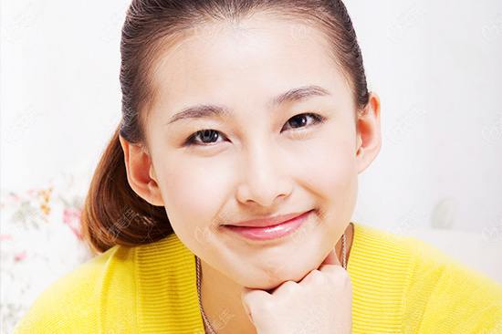 顴骨整形失敗案例 