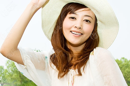 假體隆鼻的禁忌和優(yōu)勢