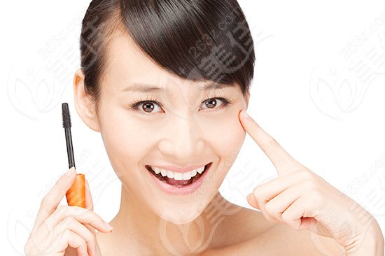 嘴角皺紋 嘴角皺紋